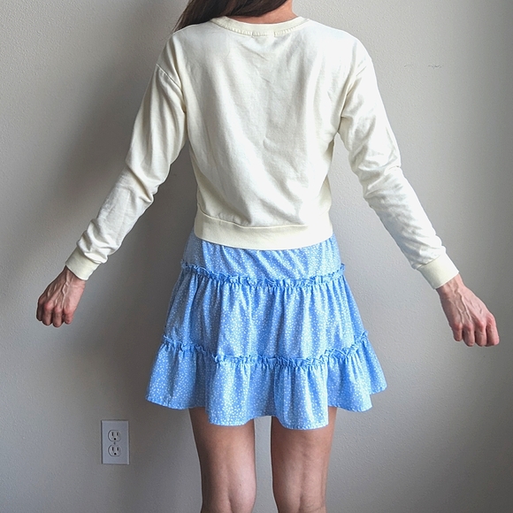 Forever 21 Cropped Sweater - Picture 3 of 4